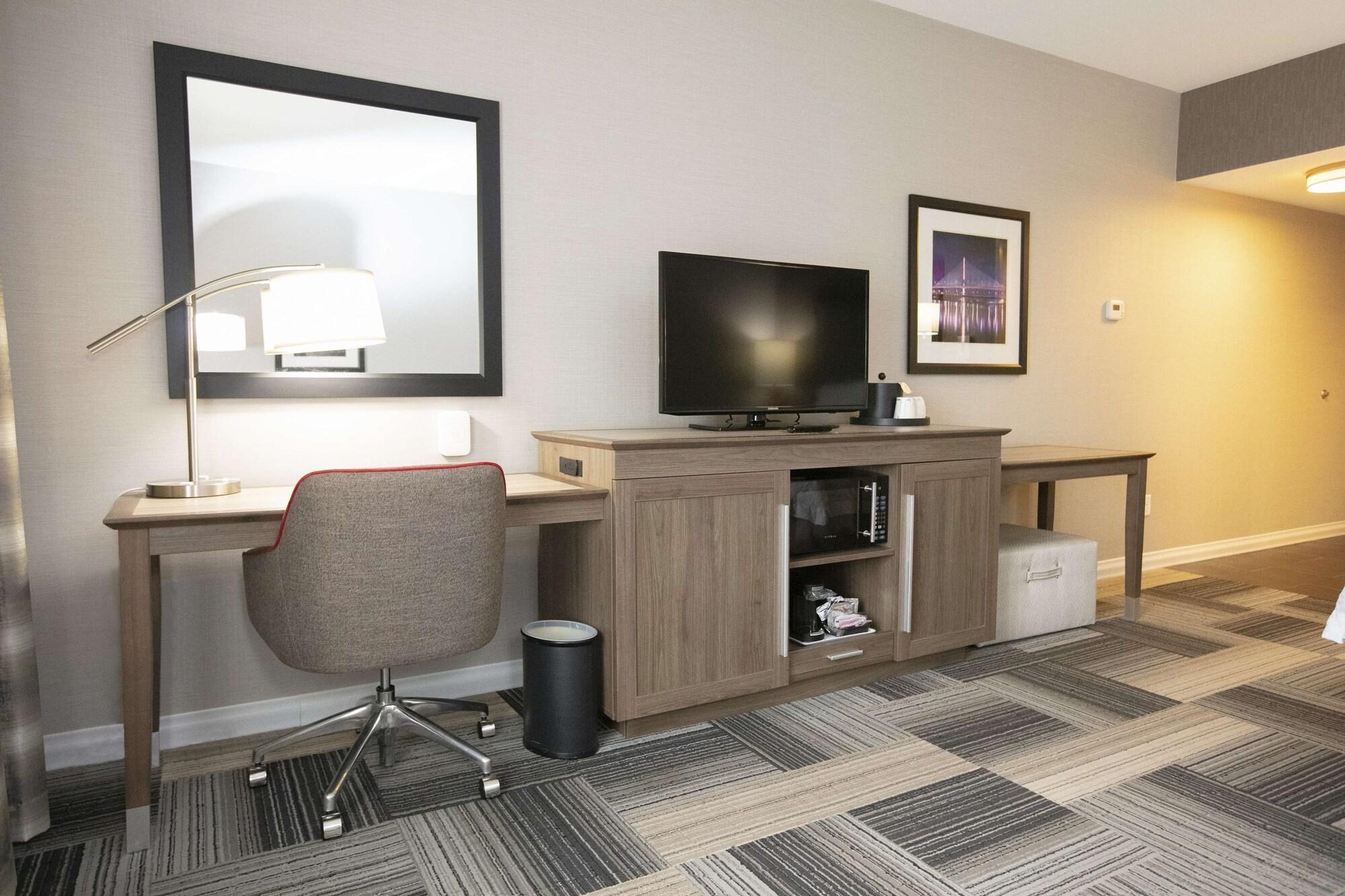 Hampton Inn Toledo Oregon Exterior photo