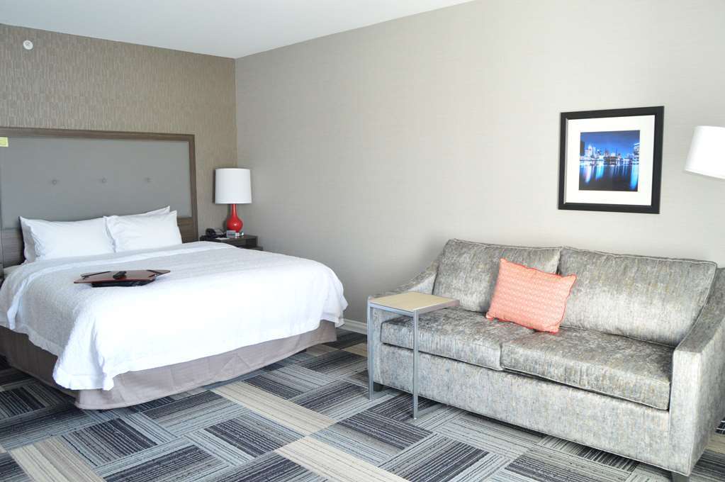 Hampton Inn Toledo Oregon Room photo